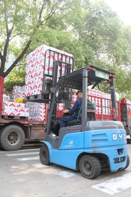 电动叉车PK内燃叉车优势在哪？